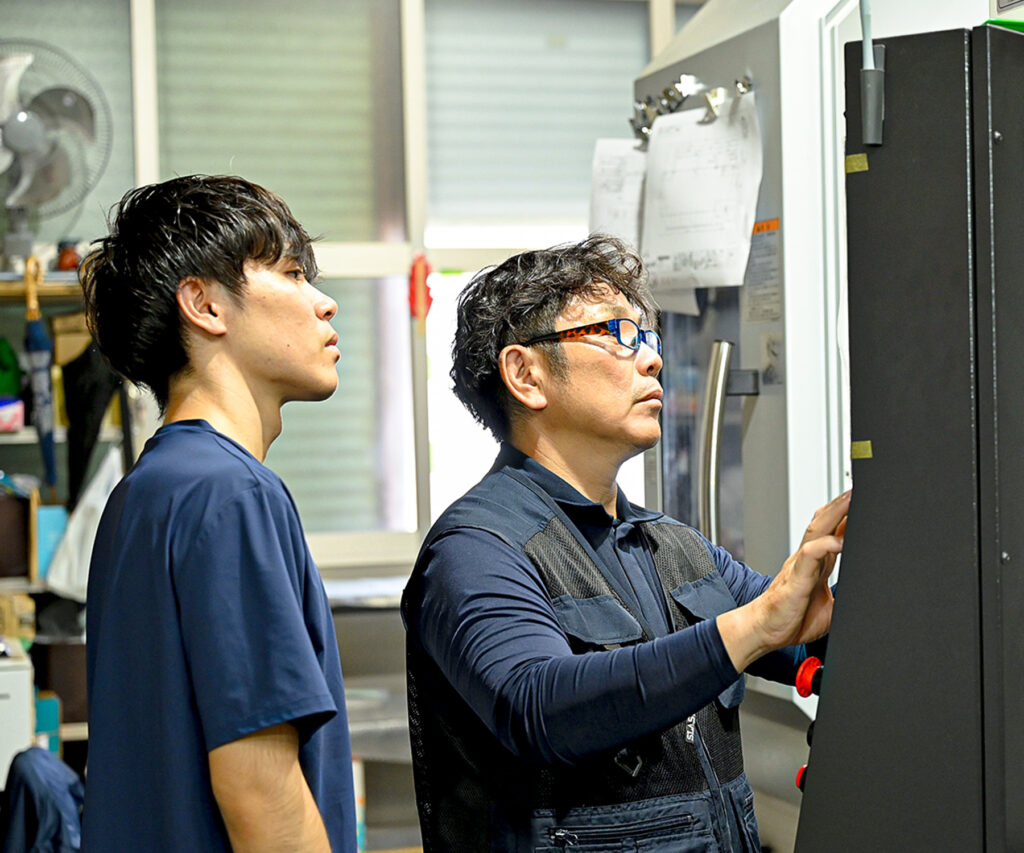 クラフトリンクの代表と息子